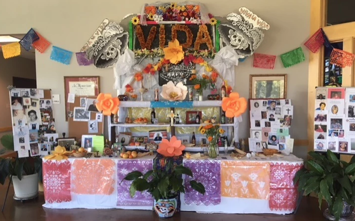 dia de los muertos altar levels